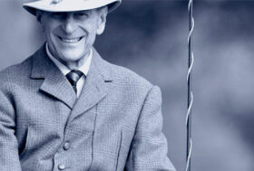 THE HORSE WORLD REMEMBERS