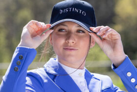 Un Cappellino in Regalo ordinando un Articolo D•Istinto per Cavallo & Cavaliere